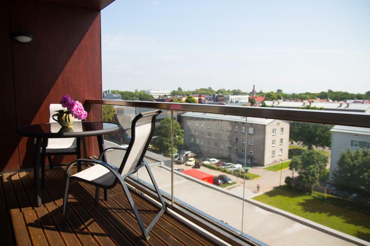 City Center Apartment Aida Pärnu Buitenkant foto